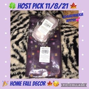 Pampered chef Set Of Tiles Napkins with rings New